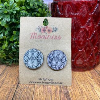 AT5301 Black Snake Print Wood & Resin Stud Earrings 20mm