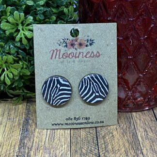 AT5305 Black Zebra Print Wood & Resin Stud Earrings 20mm