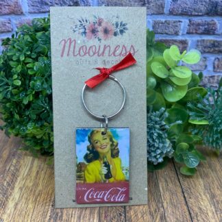 KRL0213 Lady Vintage Coke Wood & Resin Keyring 35x50mm