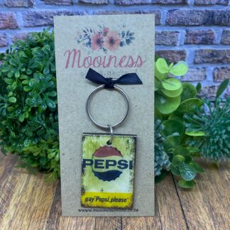 KRL0220 Say Pepsi Wood & Resin Keyring 35x50mm