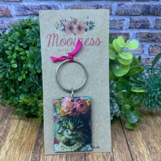 KRL1702 Floral Cat Wood & Resin Keyring 35x50mm