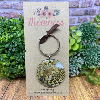 KRM0705 Leopard Wood & Resin Keyring 40mm