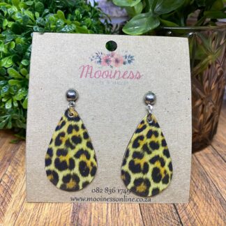 PD5319 Brown Leopard Print Medium Tear Drop Wood & Resin Earrings 40mm