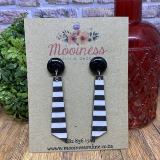 PO1504-01 Black & White Stripes Stud Drop Wood & Resin Earrings 70mm